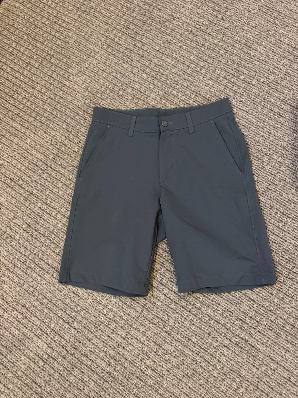 Men's Under Armour Shorts - Size 30
